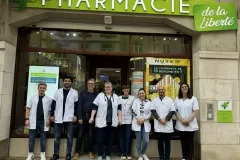 equipe-complete-pharmacie-de-la-liberte-grand