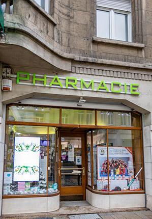 PHARMACIE-DE-LA-LIBERTE_960p-2-crop image-medicaments